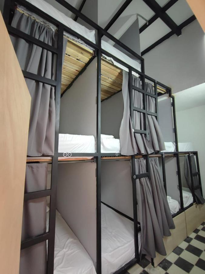 Kapselhotel Baku Laureles Medellín