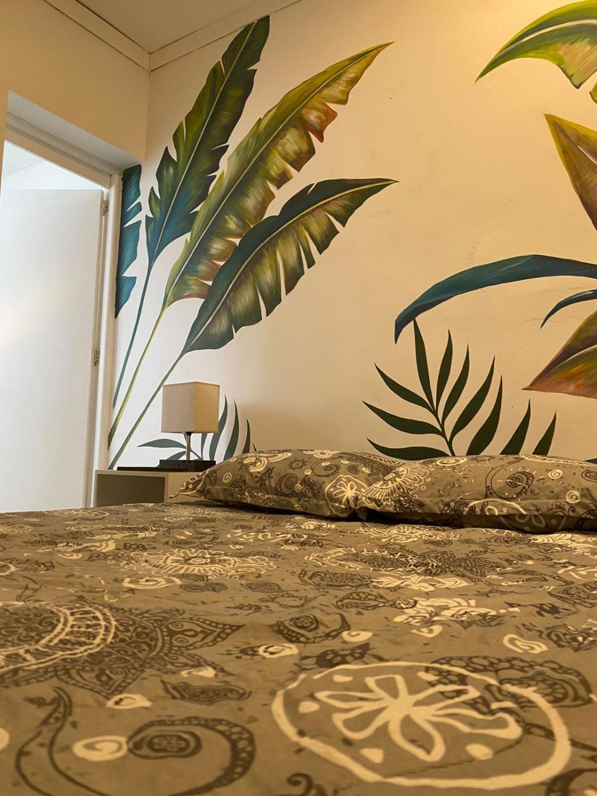 Baku Laureles Kapselhotel *