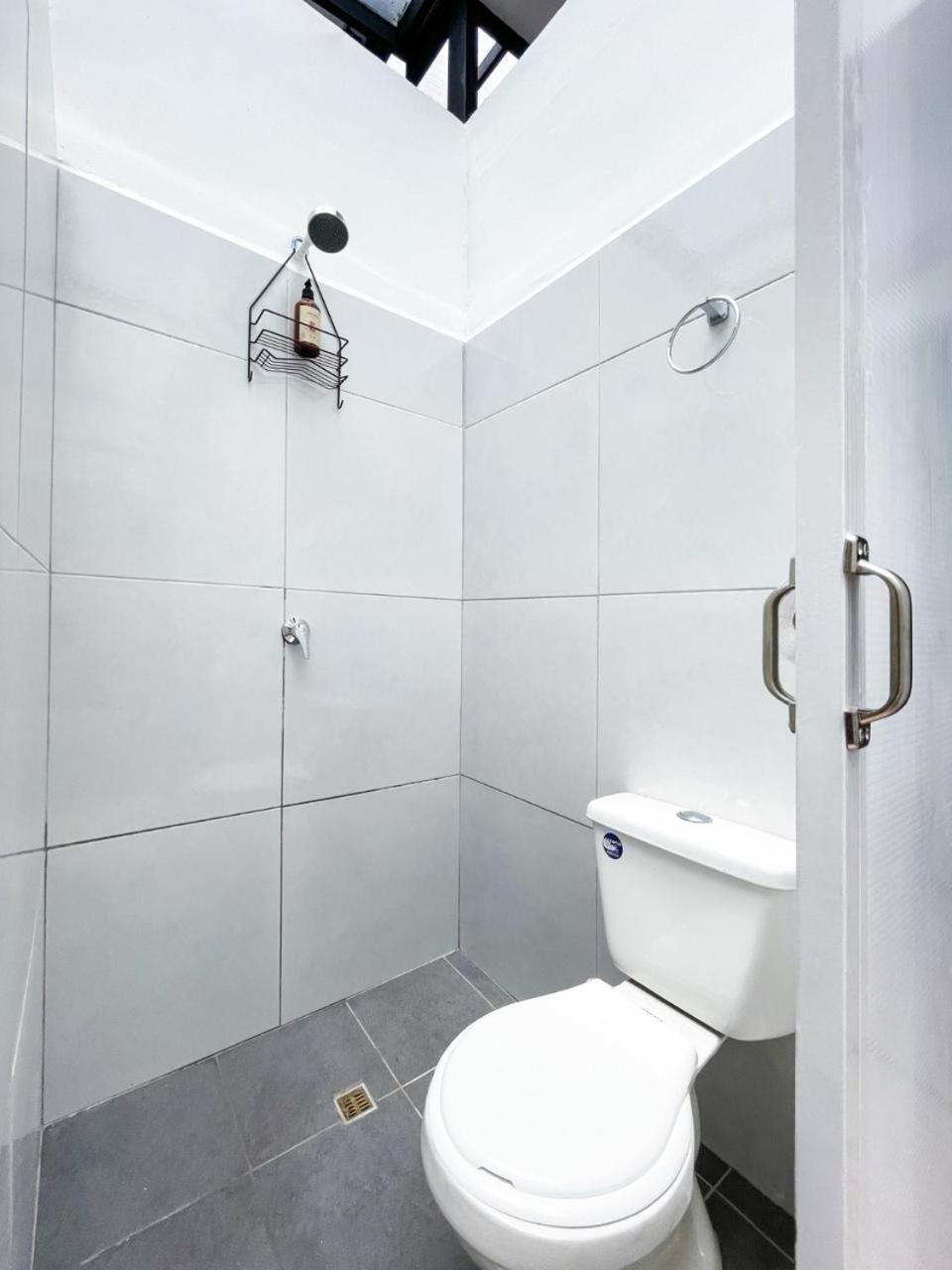 Kapselhotel Baku Laureles