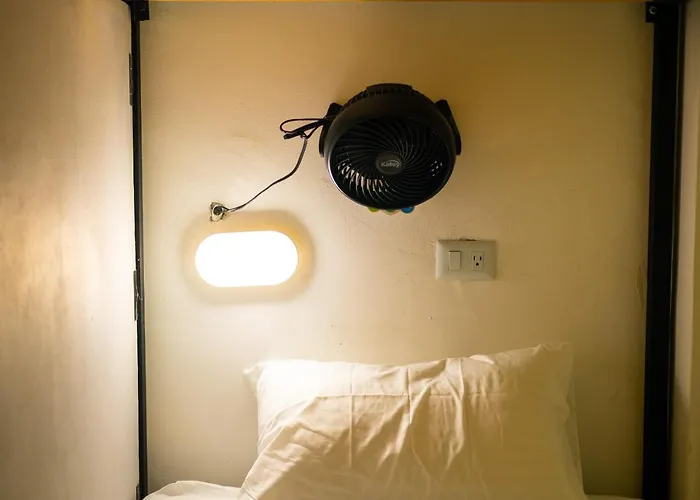 Baku Laureles Hostel